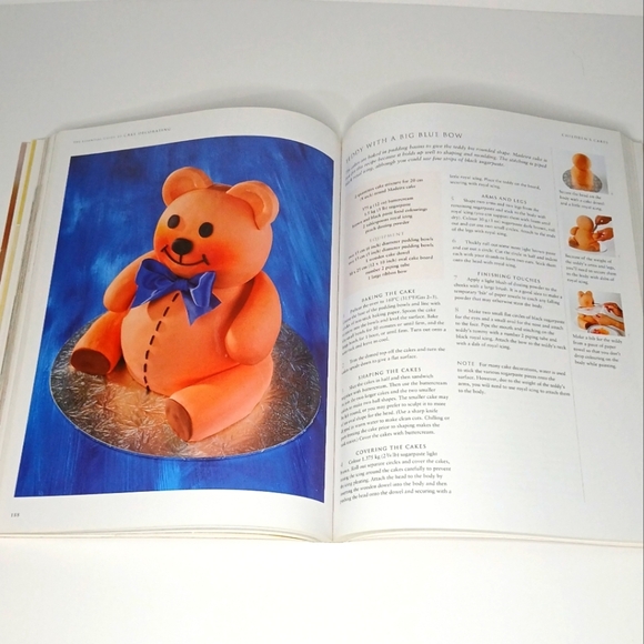 🛍 The Essential Guide To Cake Decorating by Murdoch Books - Picture 3 of 7